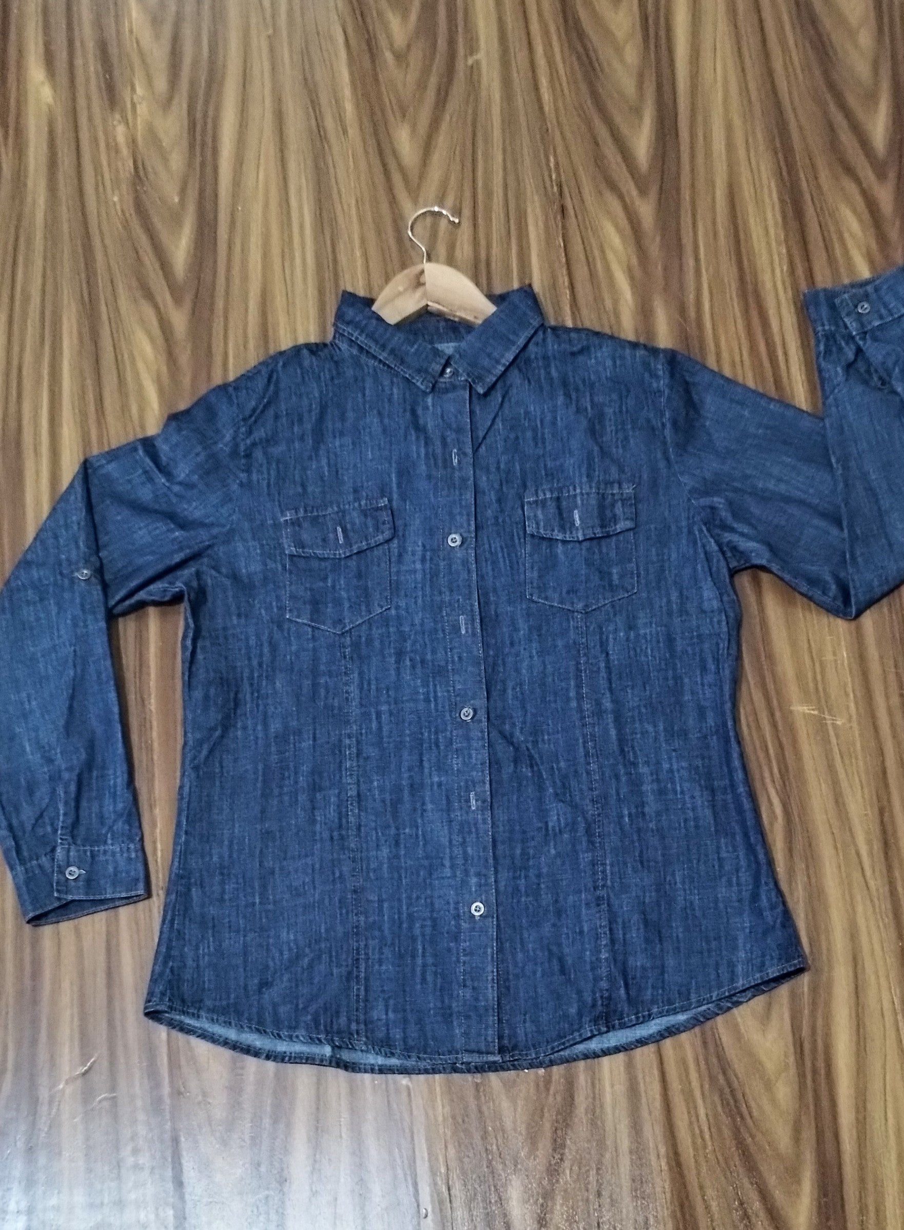 Camisa jeans feminina