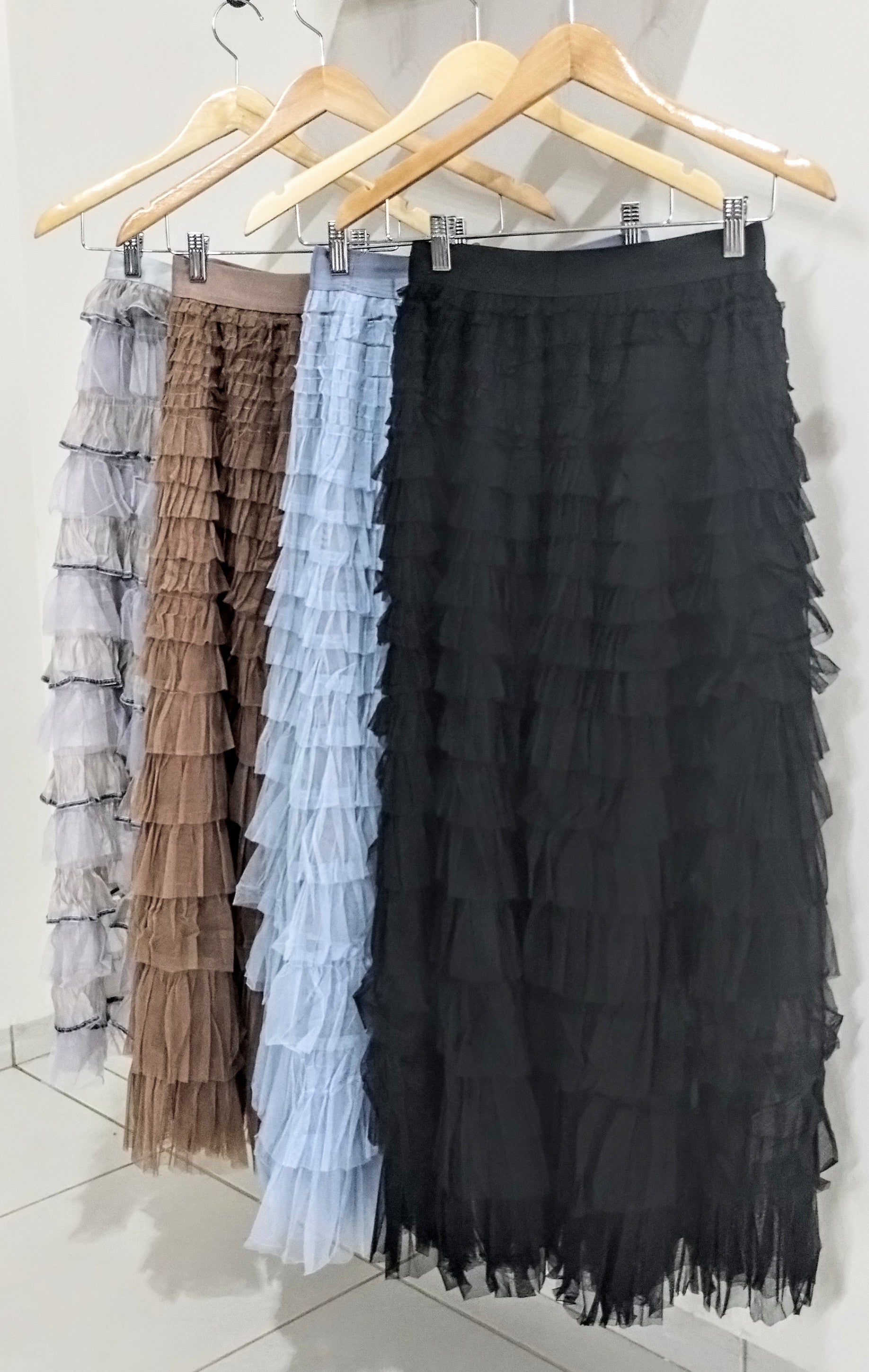 Saia Midi camadas em tule.